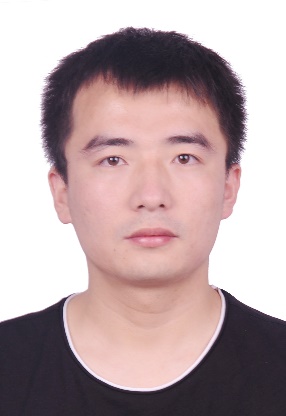 年轻的男人描述已自动生成